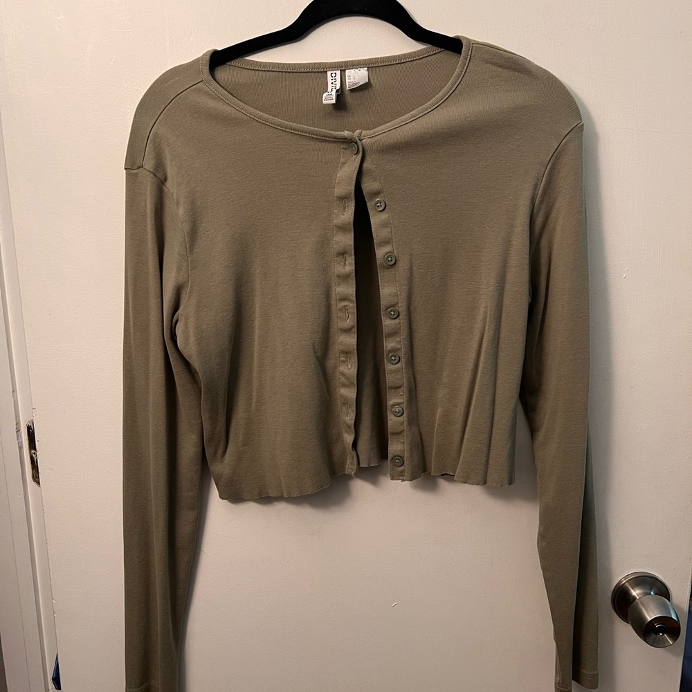 H&M Green Long Sleeve Crop Blouse